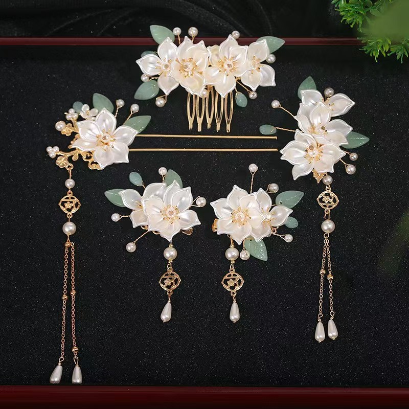 Hanbok Hair Pin - ชุดเครื่องประดับผมสไตล์โบราณลายดอกชา ฮั่นฝู พร้อมกิ๊บติดผมพู่ห้อย หวีลายดอกพลัม และกิ๊บติดผมแบบ Step-Rock
