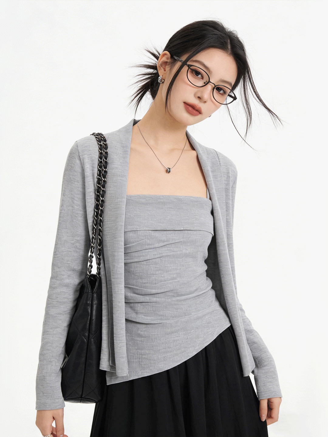 Lifestyle In Korean - Lush Life เสื้อคาร์ดิแกนถักแบบสั้นที่เหมาะกับผิว ชุดสองชิ้นสไตล์เกาหลี ระบายอากาศได้ดี ชุดลำลองสำหรับผู้หญิง